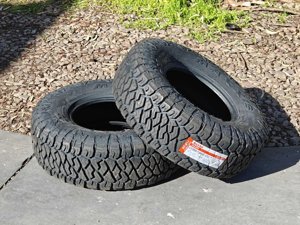 265/65R18 LT 122/119R 10PLY Maxxis RAZR AT811