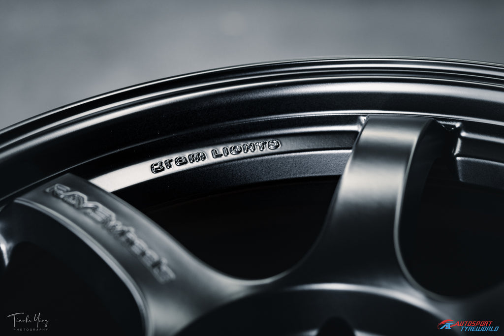 Rays Gram Light 57DR - Satin Black