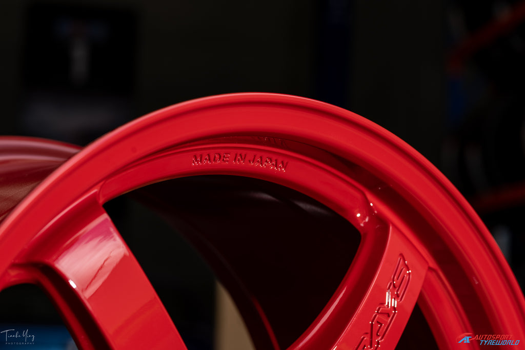 Rays Gram Light 57CR - Milano Red