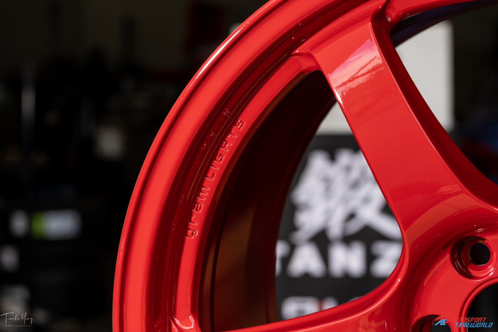 Rays Gram Light 57CR - Milano Red