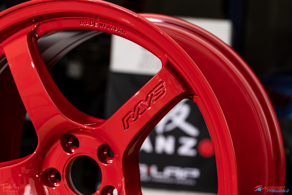 Rays Gram Light 57CR - Milano Red