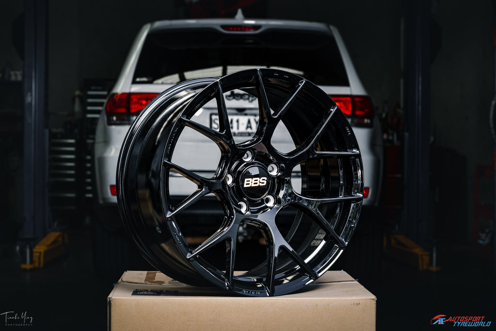 BBS RE-V7 - Gloss Black