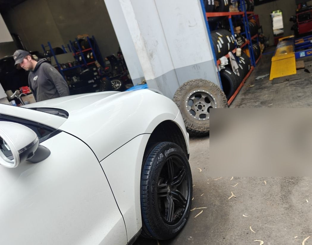 Porsche Macan Staggered 21 Inch Tyre Wear and Alignment with Pirelli P Zero N0