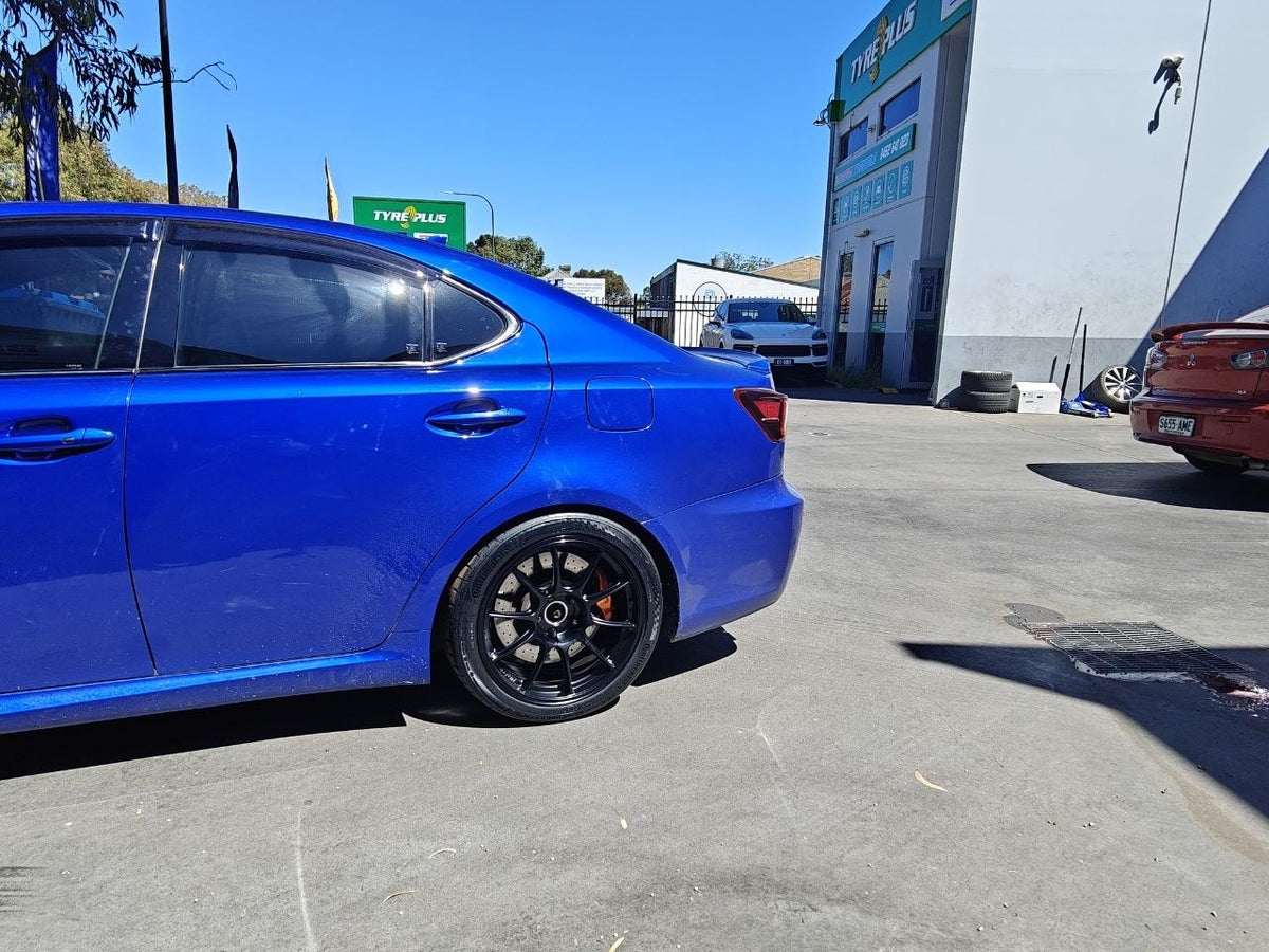 Lexus IS F Staggered Tyres: 245/40R18 Front and 275/35R18 Rear