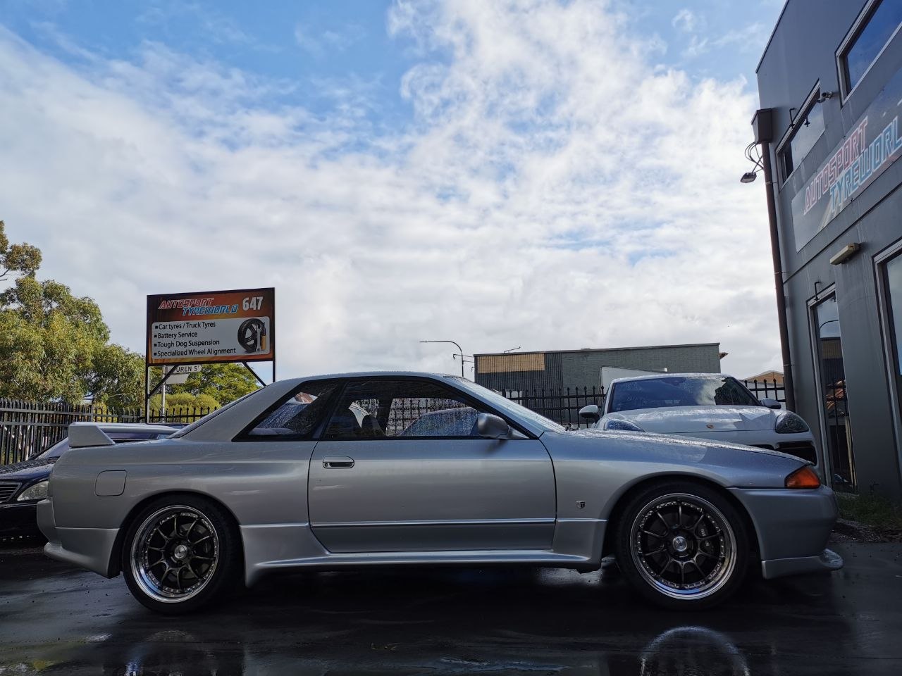 Nissan Skyline GT-R R32 Four-Wheel Alignment After SSR HP5 Wheels