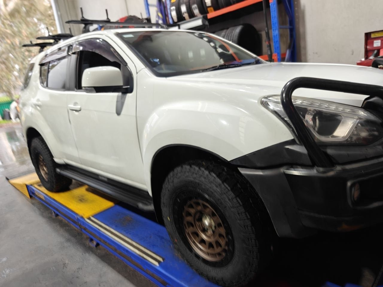 ROH Assault Adelaide: Isuzu MU-X 17x9 +25 Wheel Upgrade