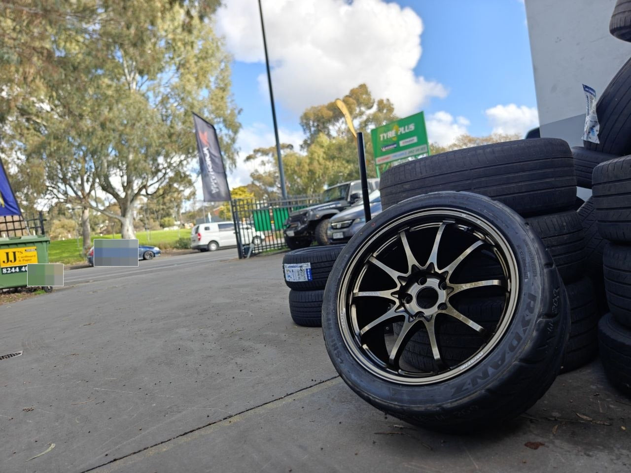 GR Yaris CE28N+ Shining Bronze 18x9.5 +38 Wheel and Rydanz R31 Setup