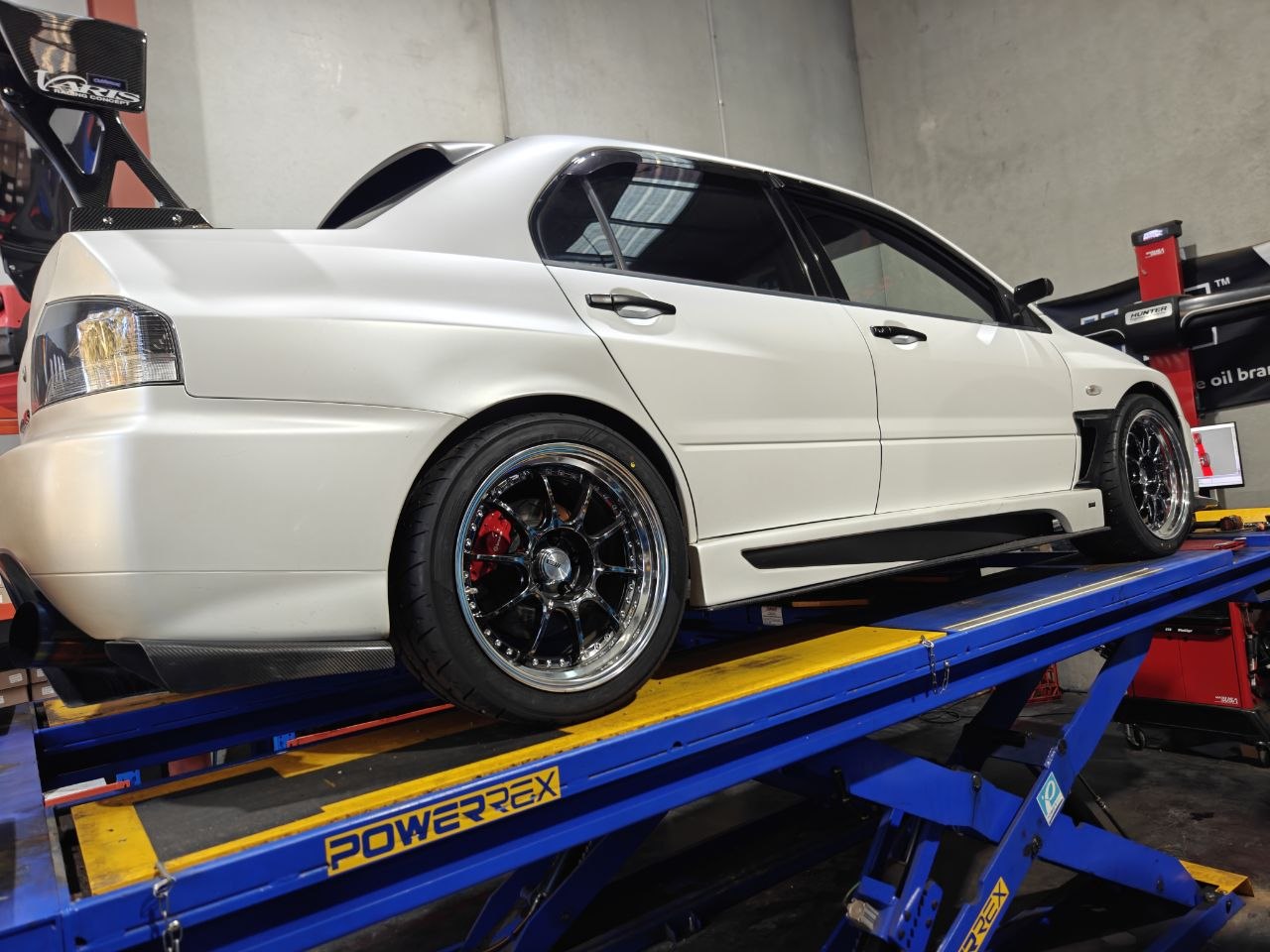 Mitsubishi Lancer Evolution VIII Yokohama AD09 Tyres Adelaide