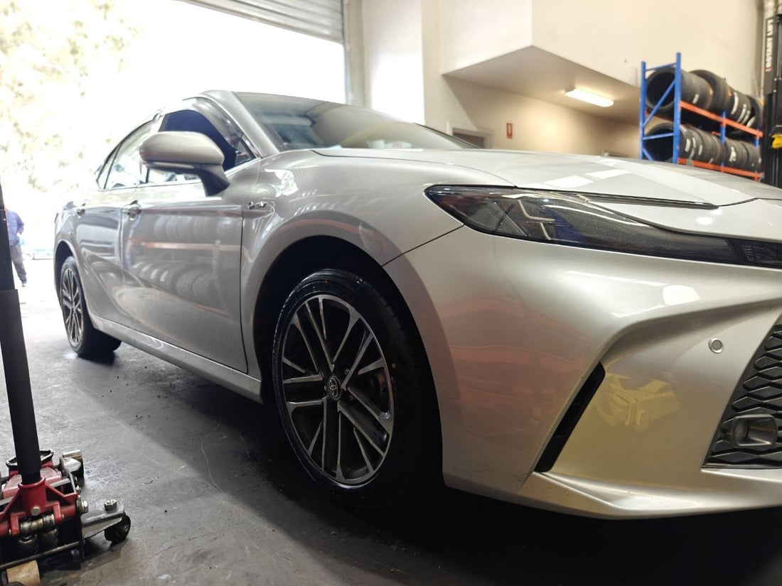 Quiet Tyres for Toyota Camry: Dunlop Sport Maxx 060+ 235/45R18