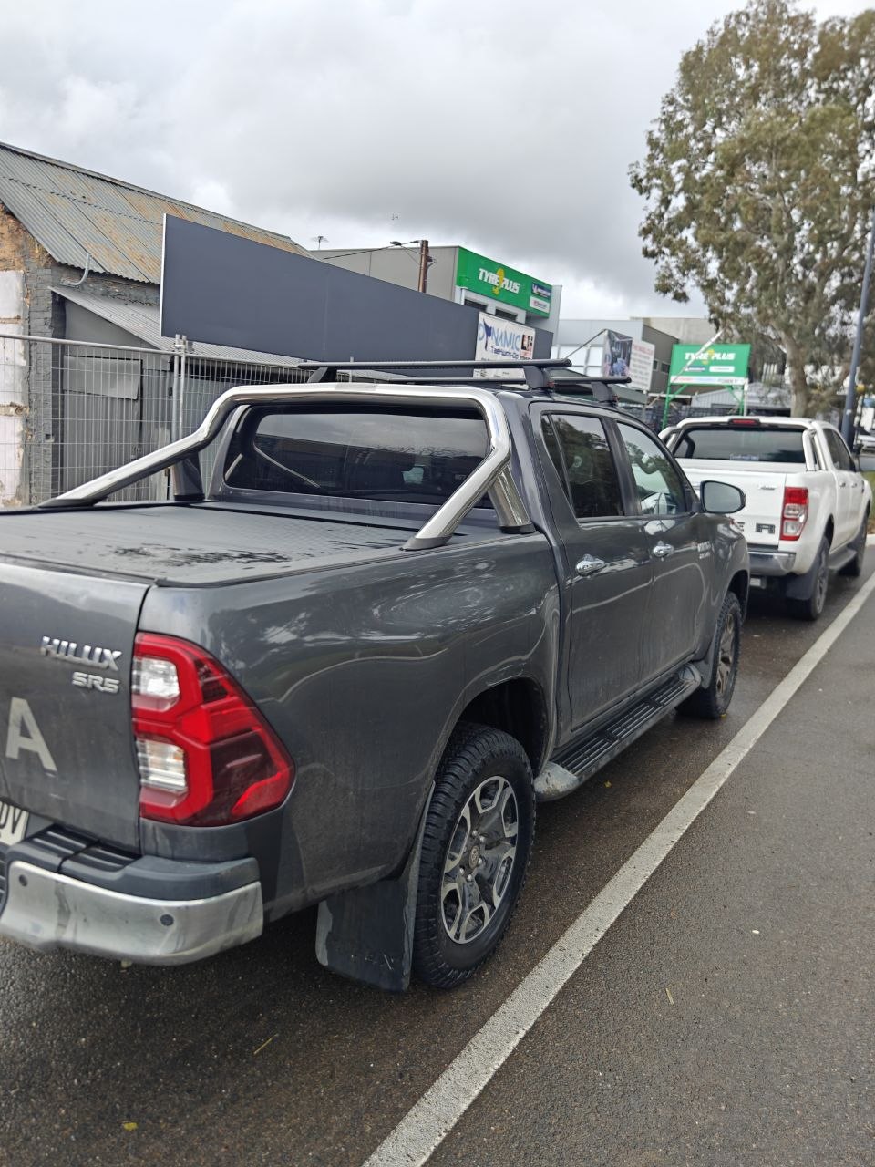 Toyota HiLux SR5 Dual Cab Ute Gets 265/65R18 Sailun Terramax AT2 Tyres in Magill
