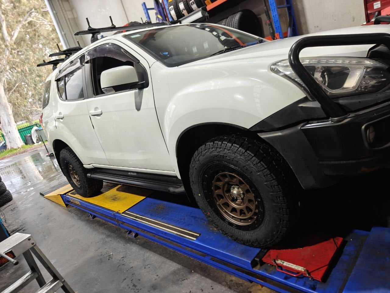 Isuzu MU-X 17x9 Wheels Adelaide: Clearance and Fitment Case
