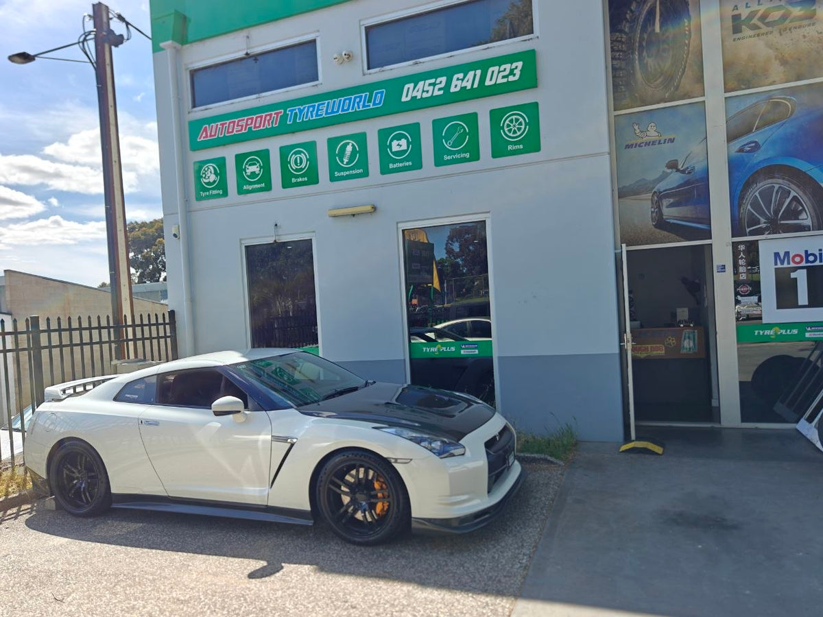 285/35R20 Michelin Pilot Sport Cup 2 Rear Tyres on a Nissan GT-R R35
