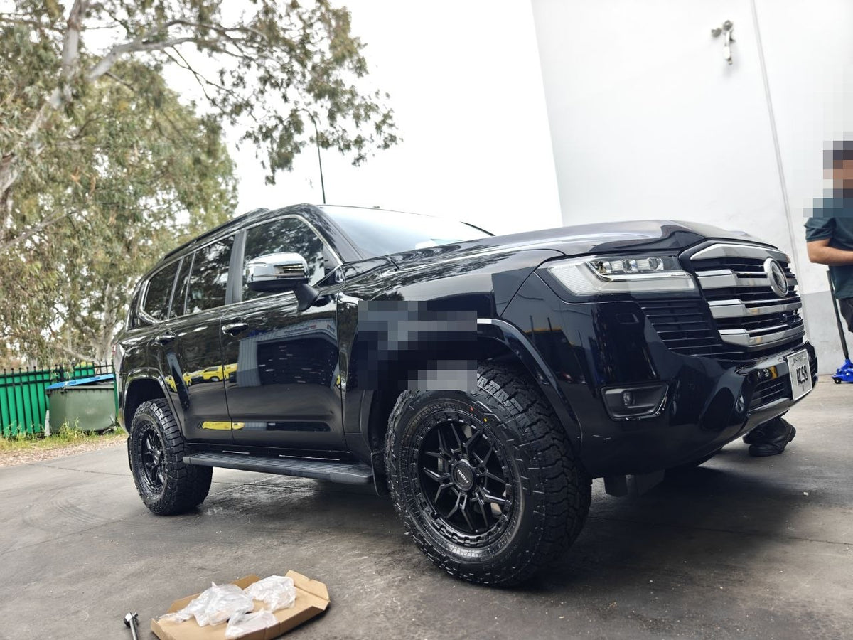 285/65R18 Tyres Adelaide: LC300 Falken AT4W Workshop Fitment