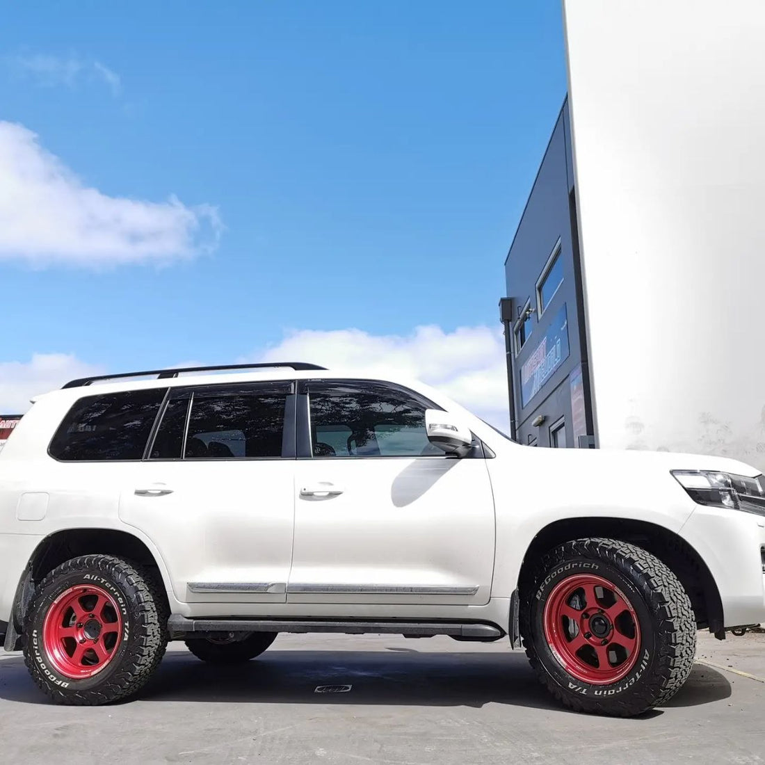 Toyota LC200 Volk Racing TE37 BFGoodrich KO2 side fitment Adelaide