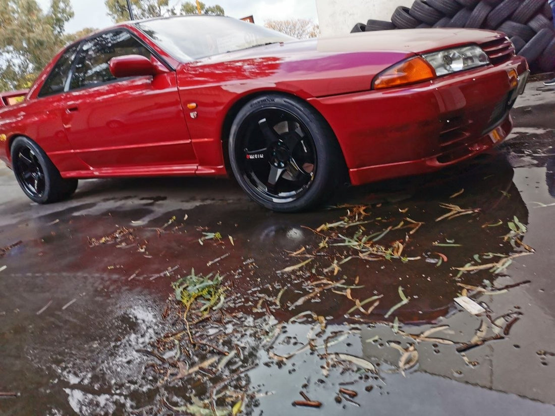 R32 GT-R Nismo LMGT4 18x9.5 +12 with 265/35R18 Hankook RS4