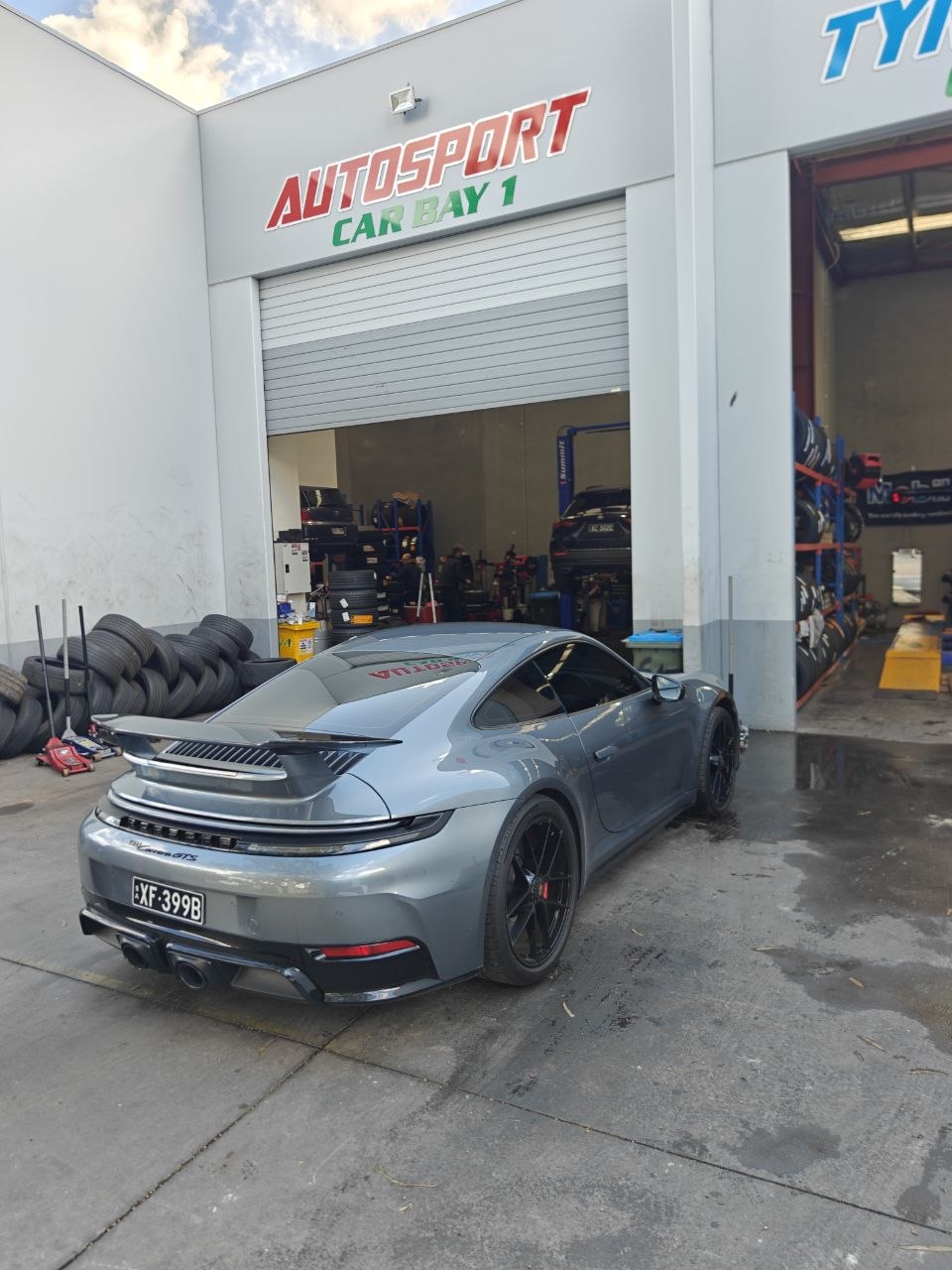 Porsche 911 Carrera GTS Wheel Balancing with Pirelli P Zero N0