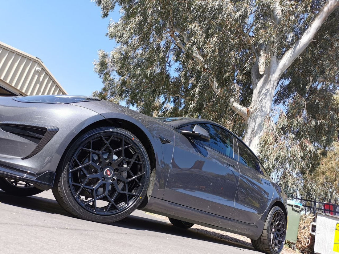 245/35R20 Triangle Budget Tyres for Tesla Model 3 with Inforged Wheels