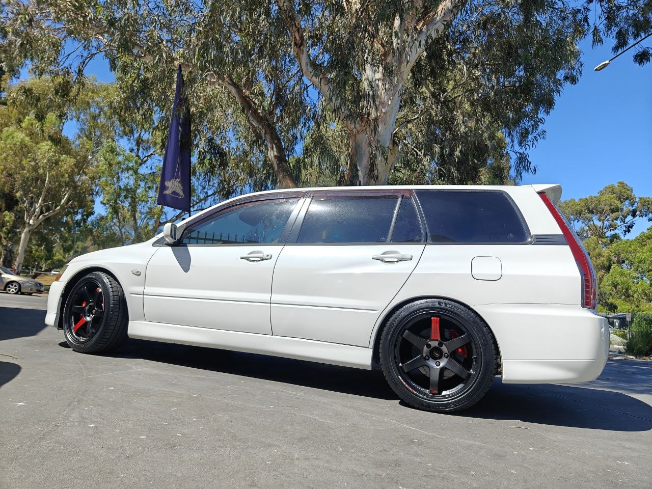 Mitsubishi Lancer Evolution Wagon with RAYS TE37SL BLACK EDITION III and Michelin PS5