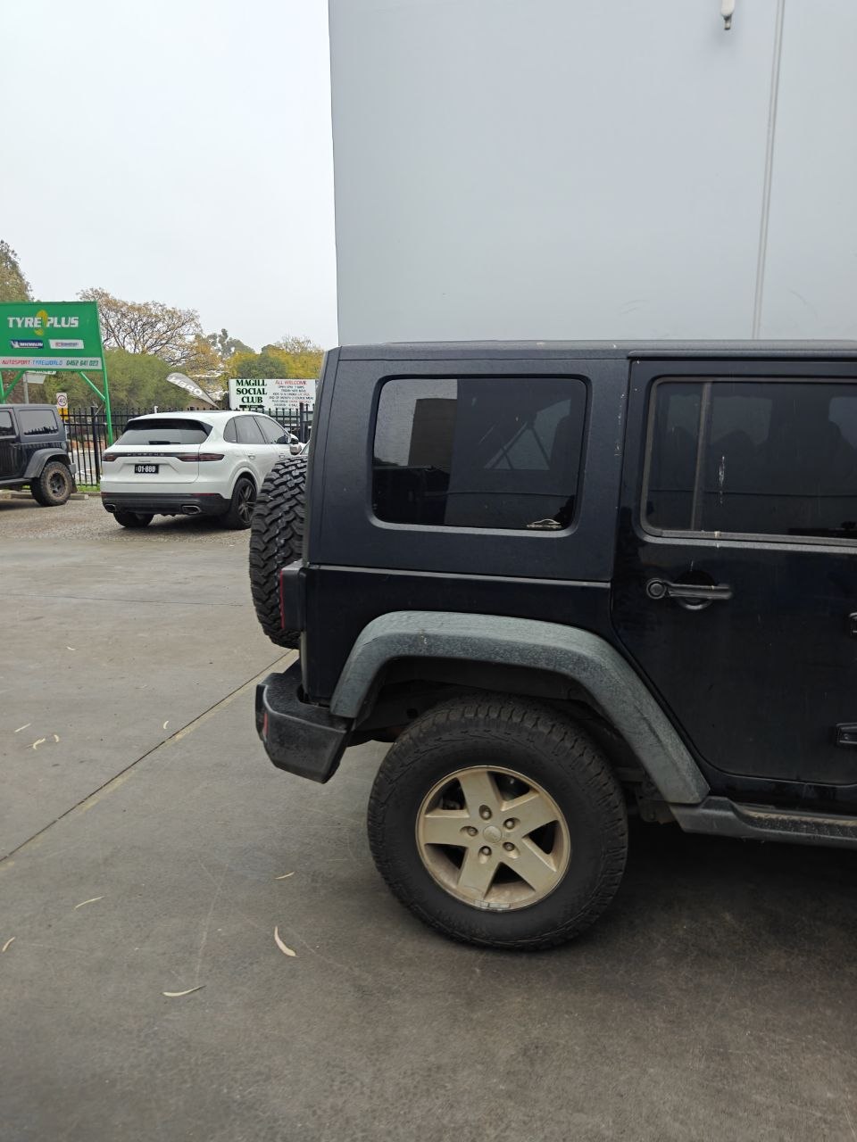 Jeep Wrangler Unlimited Sport JK Gets 265/65R17LT Continental CrossContact AT2 Tyres in Magill