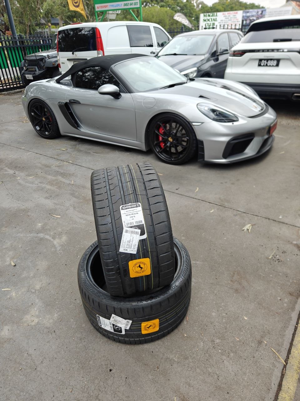 Porsche 718 Tyre Fitment Detail with Continental Performance Tyres