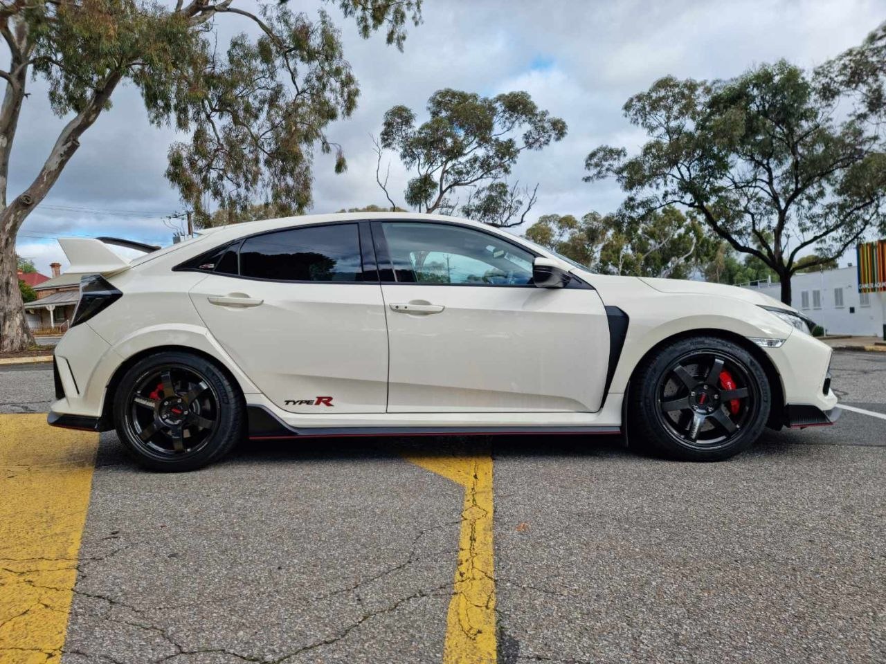 Honda FK8 Civic Type R TE37SAGA S-Plus and Michelin PS5 Adelaide