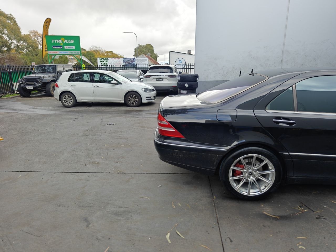 255/40R18 Front Tyres for Mercedes S500: Continental MC7 Explained