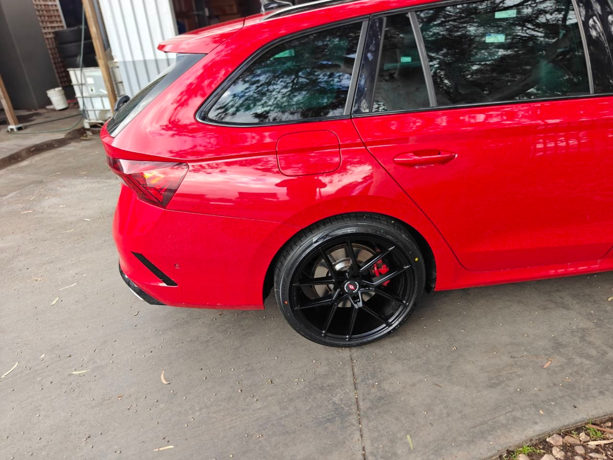 Skoda Octavia IV Dunlop BlueResponse TG Inforged IFG39 fitment 11