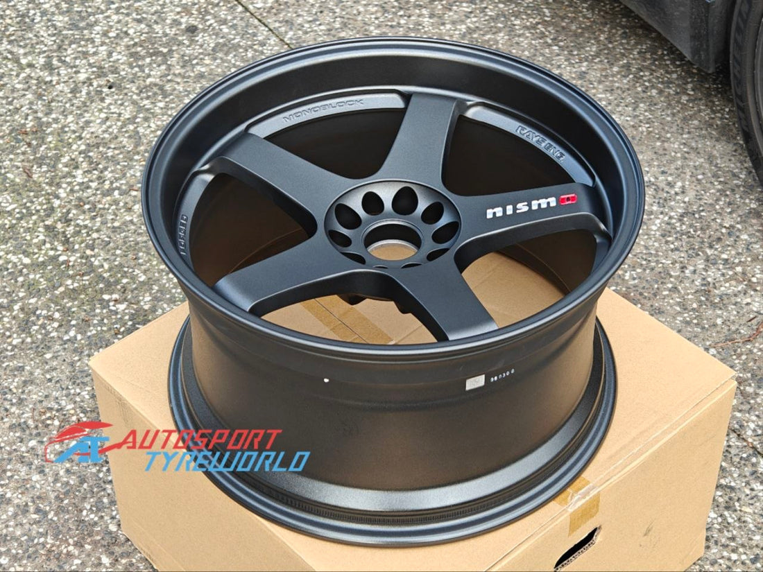 NISMO LMGT4 19x10.5 +15 Fitment on Nissan R33 GT-R Adelaide