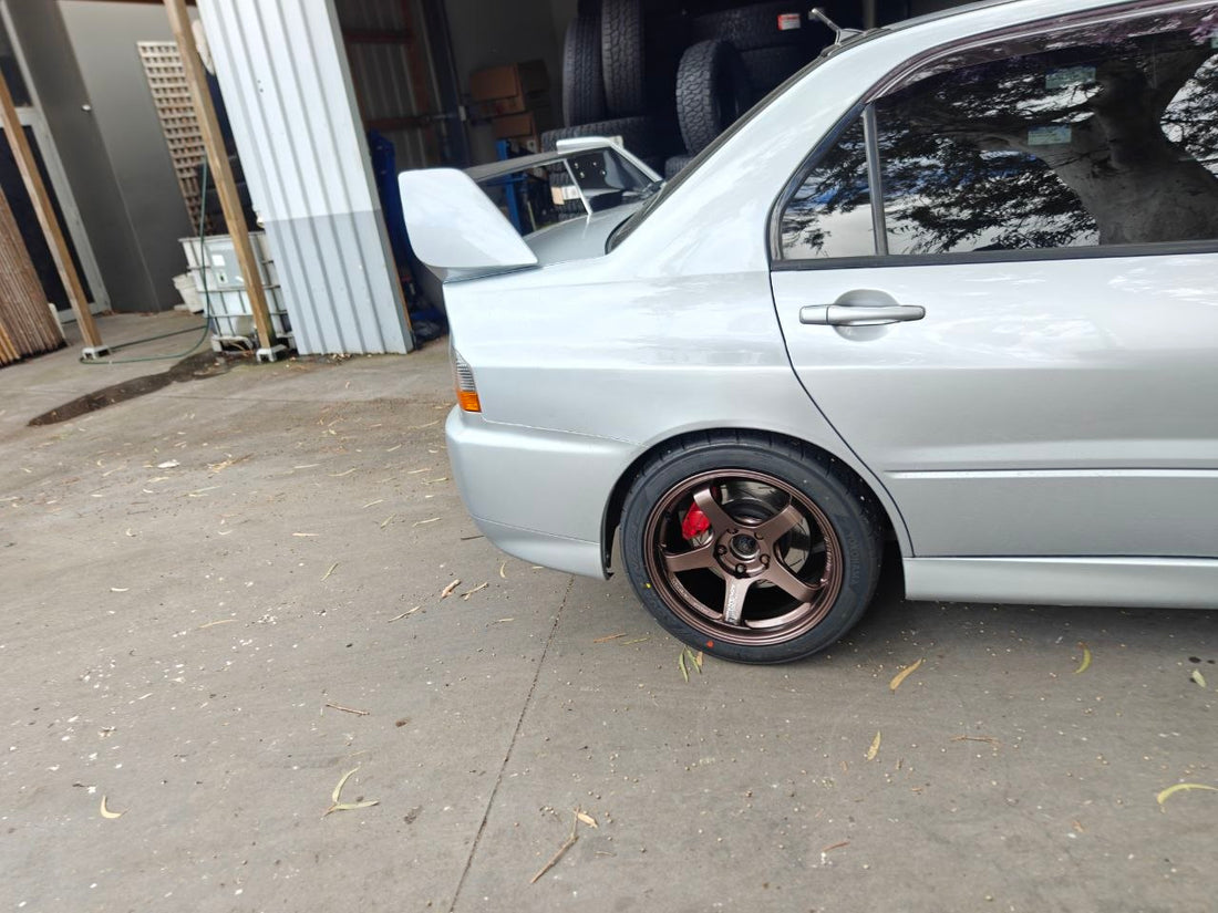 17x9.5 +35 5x114.3 EVO Wheel Fitment Guide
