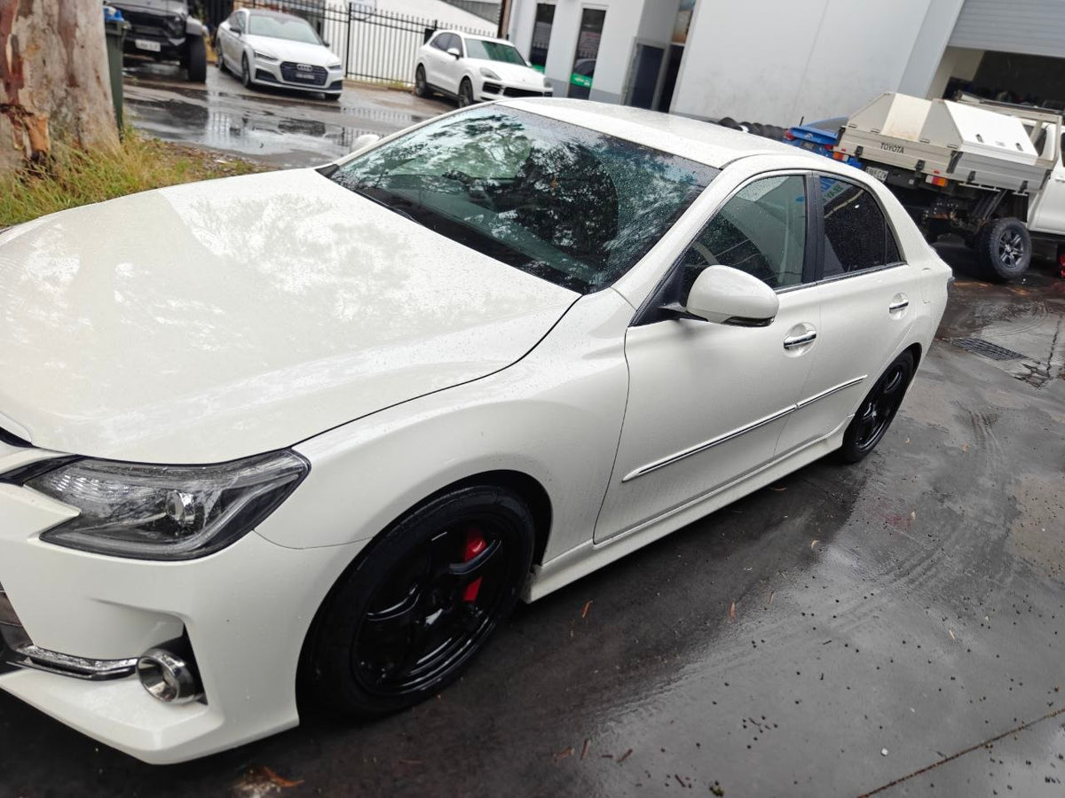 Rays Gram Light 57CR 18x9.5 +38 Fitment on a Toyota Mark X