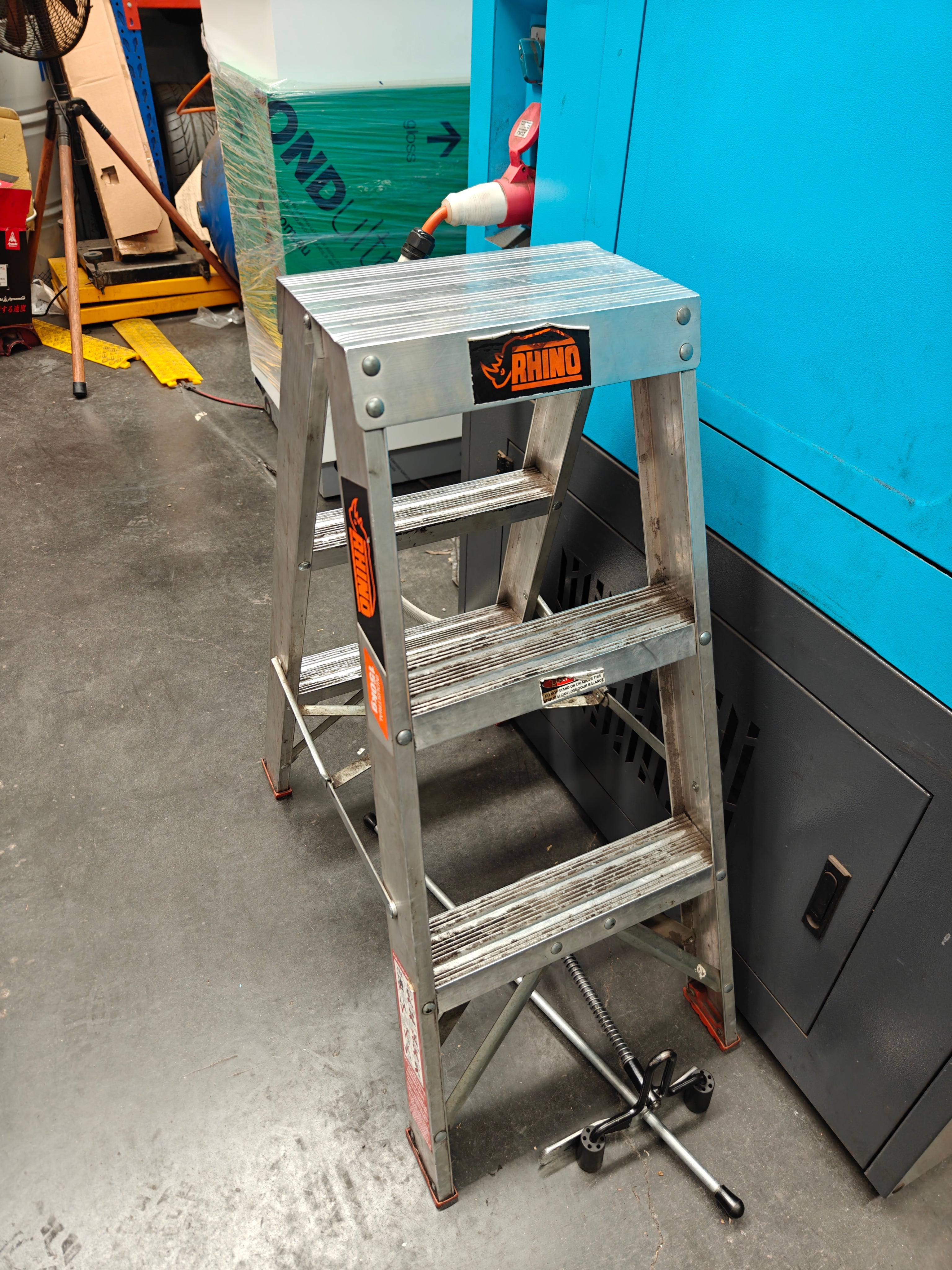 Ladders Hazards/Risks and Safety Solutions