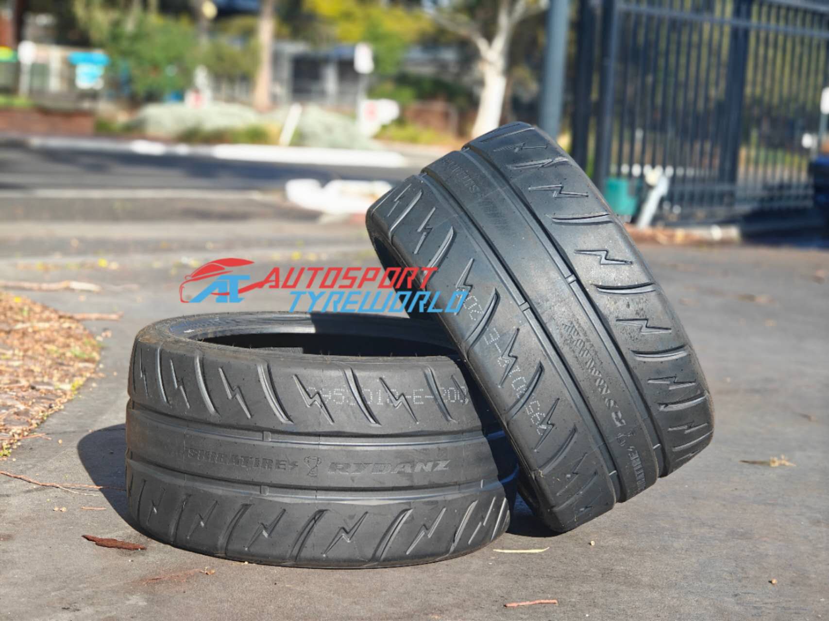 Rydanz Revimax R31 – Semi-Slick Racing Tyre for Competitive