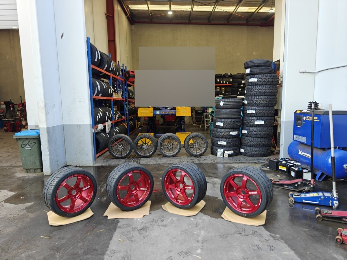 Toyota GR Yaris Wheels Magill: RAYS TE37SAGA S-Plus