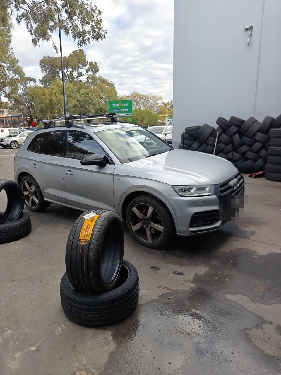 Audi SQ5 with 265/40R21 Continental UltraContact UX7 tyres at Autosport Tyre World Magill