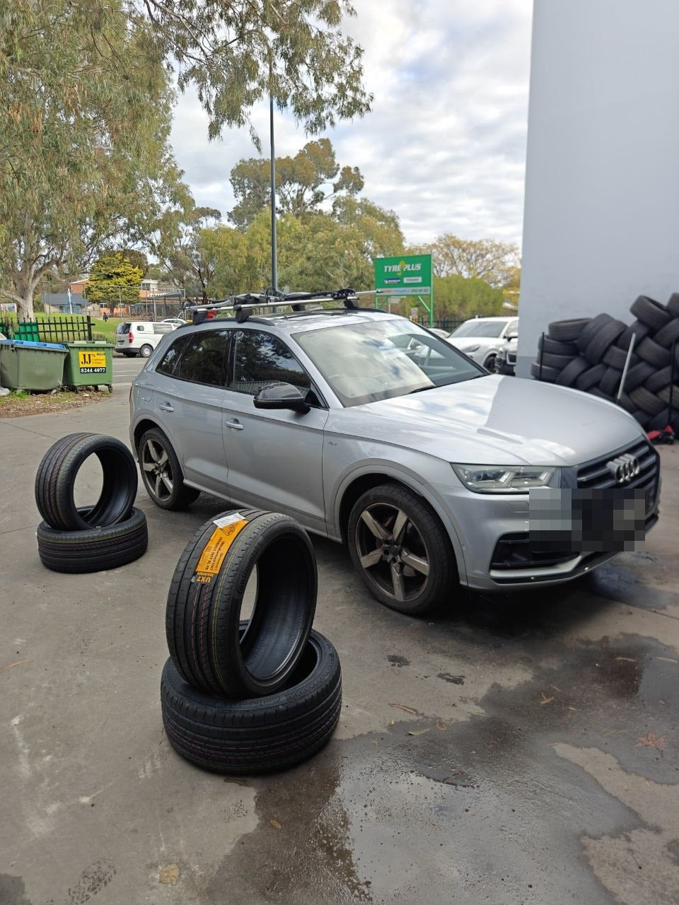 Audi SQ5 with 265/40R21 Continental UltraContact UX7 tyres at Autosport Tyre World Magill
