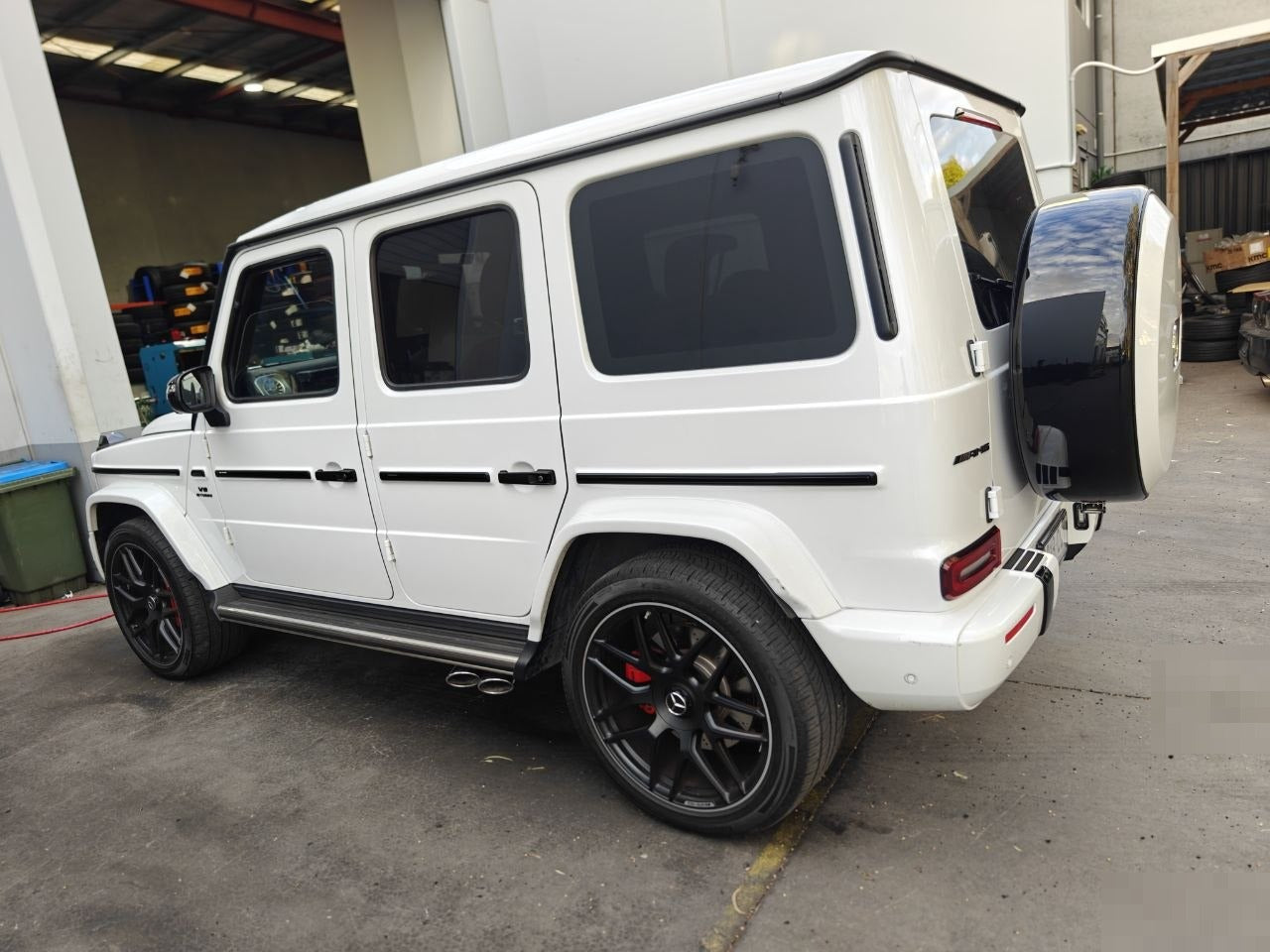 Mercedes-AMG G63 Rear Quarter Tyre Fitment with Pirelli Scorpion Zero MO
