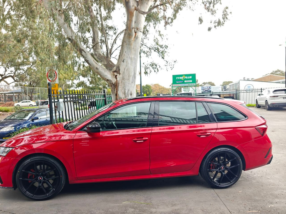 Skoda Octavia IV Dunlop BlueResponse TG Inforged IFG39 fitment 2
