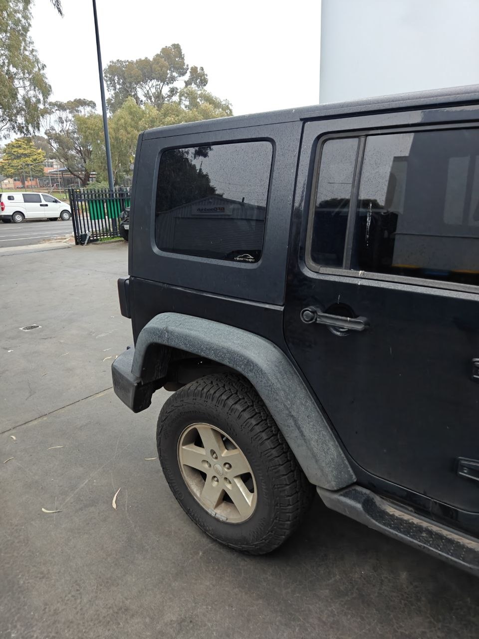 Jeep Wrangler Touring Tyres Adelaide: 265/65R17LT CrossContact AT2 Notes