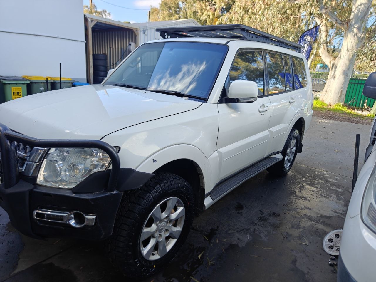 Best 265/65R17 All-Terrain Tyres for Pajero Adelaide: Falken AT4W