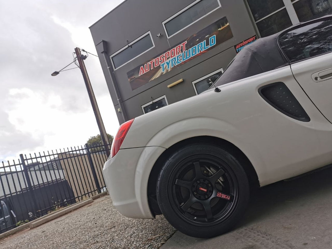 Toyota MR-S RAYS 57DR Rear Fitment and 195/50R15 RS4