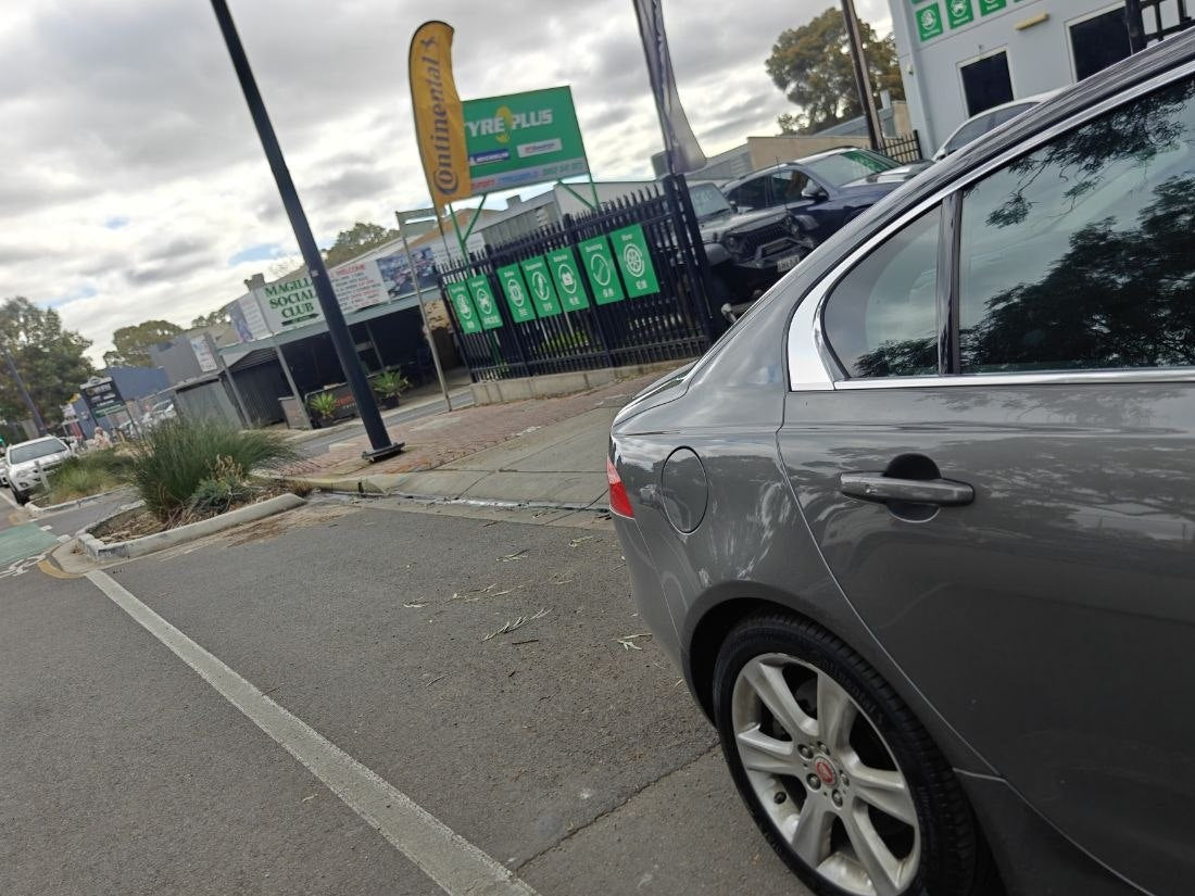 Jaguar XE 225/45R18 Tyre Wear and Alignment with Continental UC7