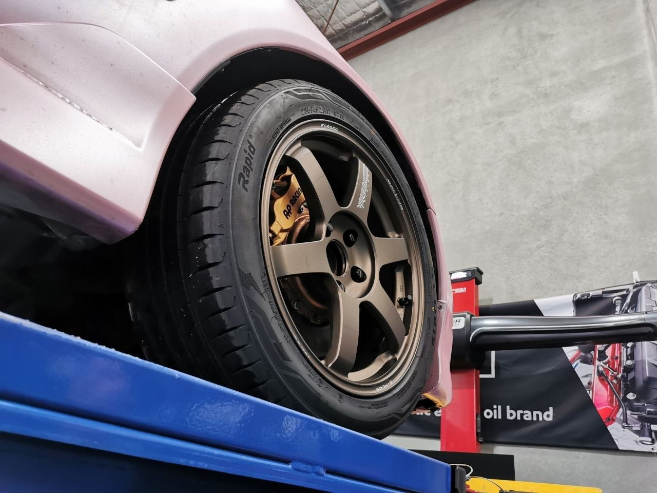 Lexus IS200 Rapid 235/45R17 Sidewall and Fitment Check