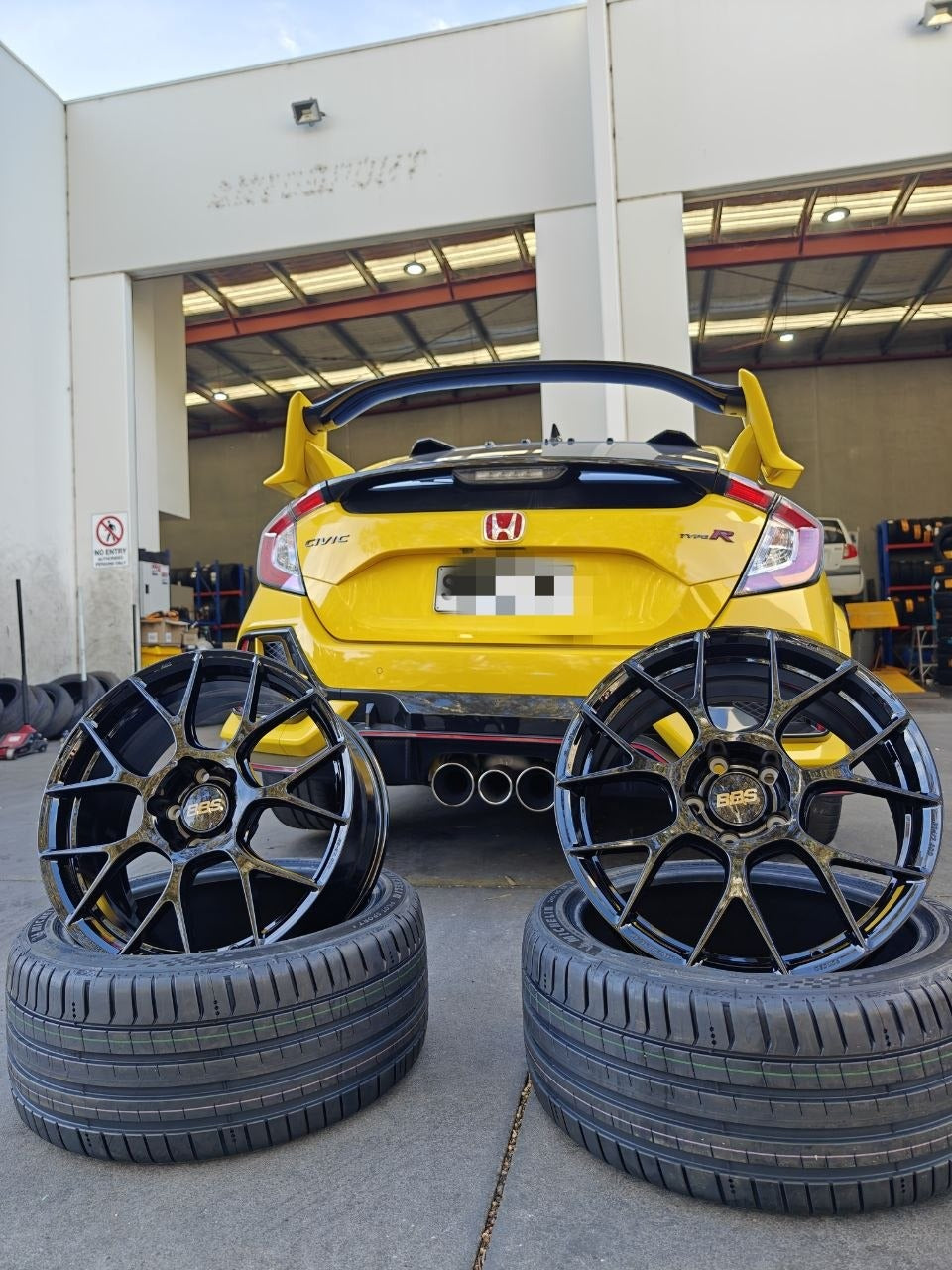 BBS RE-V7 and Michelin Pilot Sport 5 Performance Setup for Honda FK8