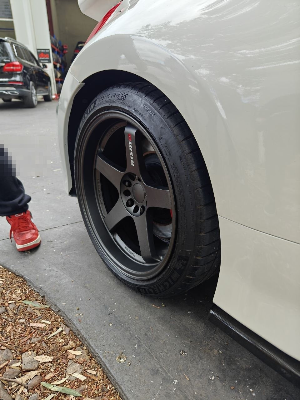 255/35R19 and 275/35R19 Michelin PS5 for Nissan 370Z LMGT4