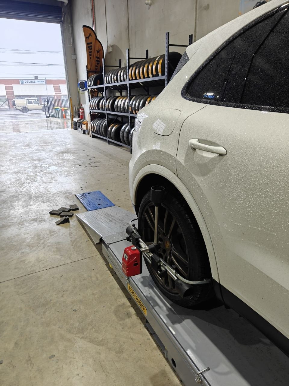 285/40R21 Front Tyres for Porsche Cayenne: Pirelli Scorpion Verde N0