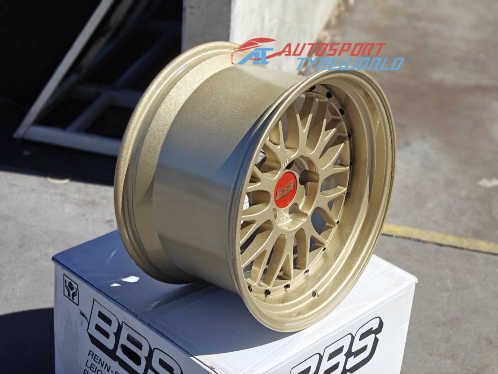 BBS LM 18X10.5 +15 5X114.3 GL-GL-SB LM470