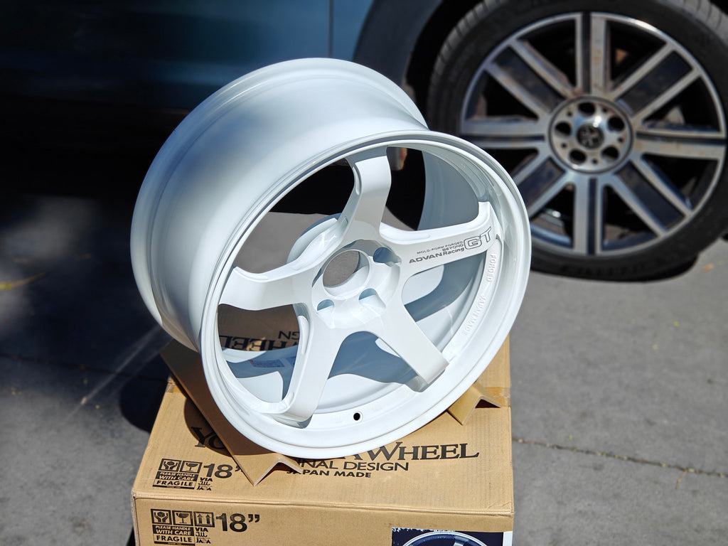 Advan GT Beyond - Racing White