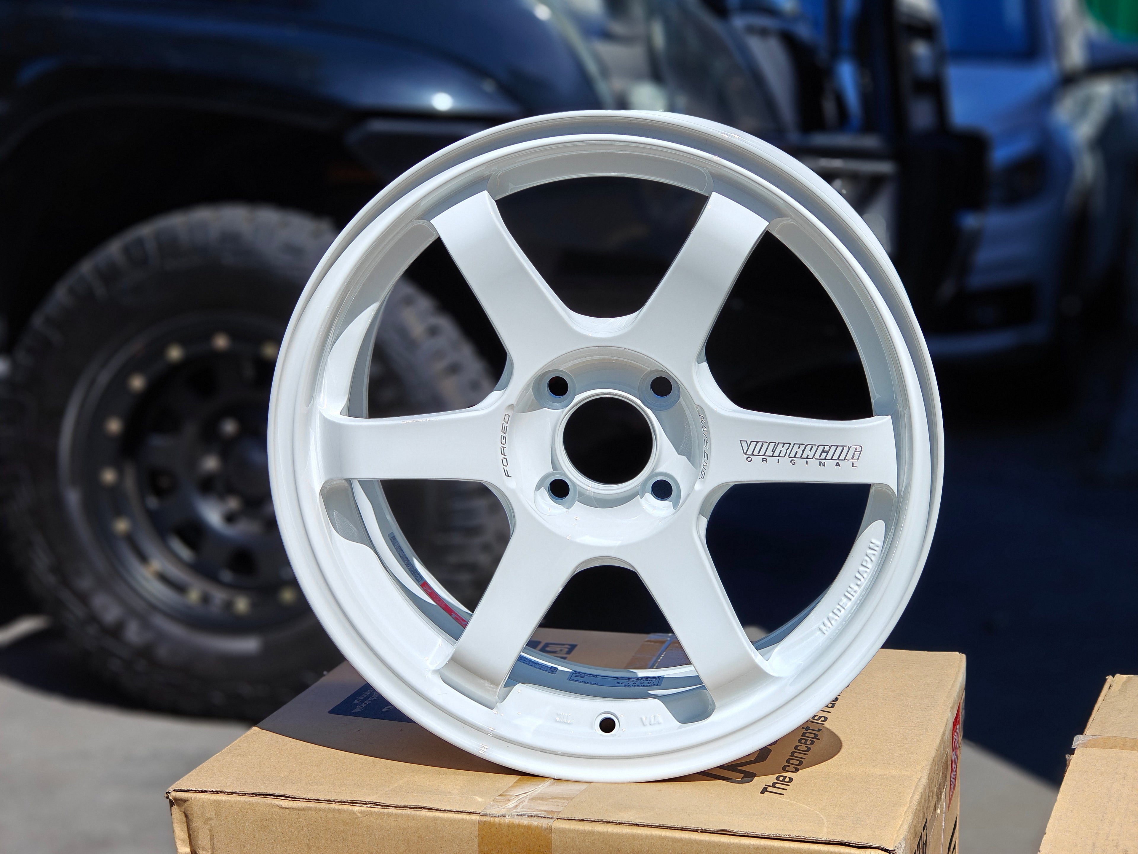 TE37Sonic - Dash White (16 inch 4X100)