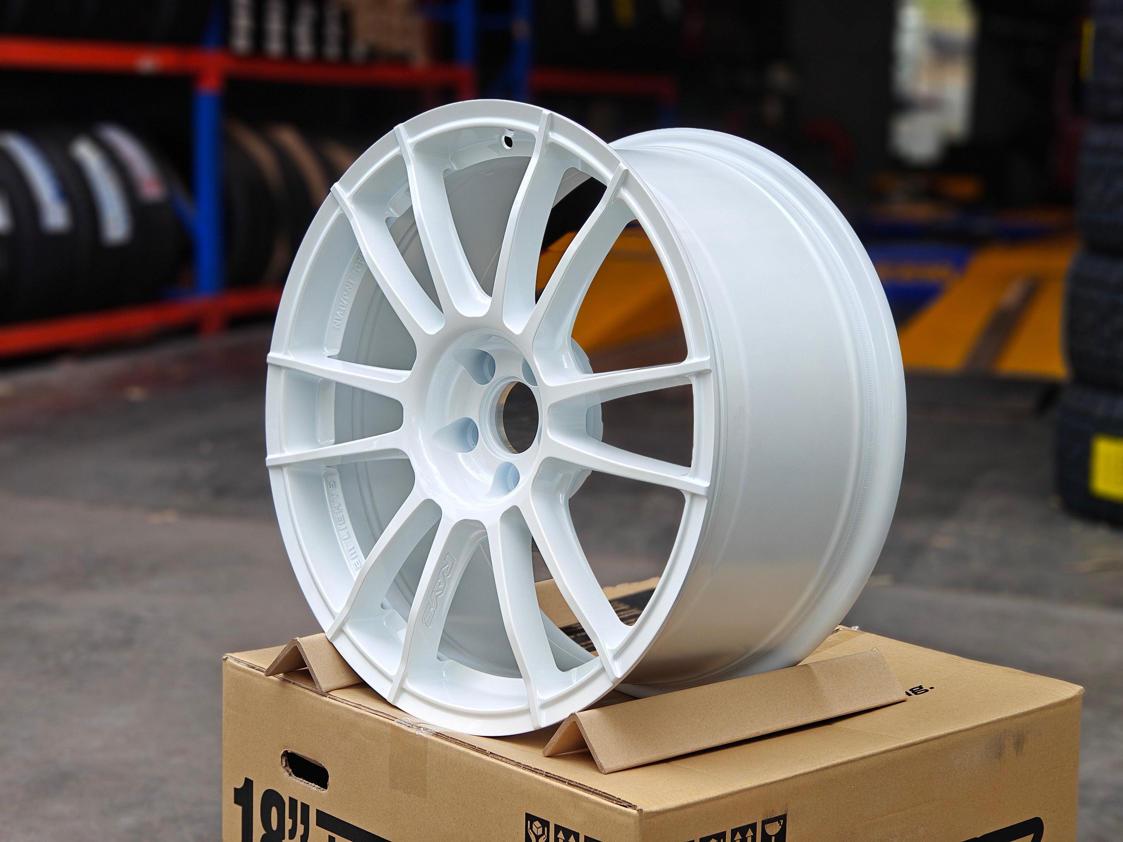 Rays GramLight 57XR - Pearl White