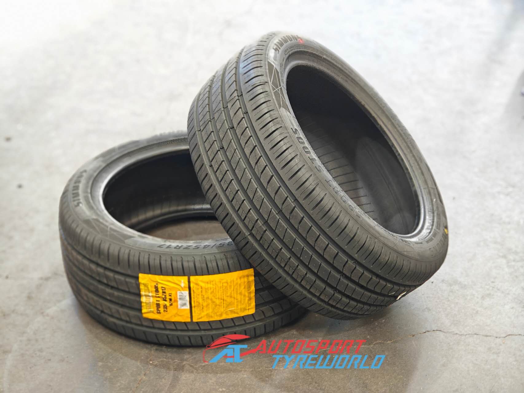 SIMMONS 255/45R19 104V SPORT ST005